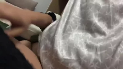 在沙发上又被上位了 瘾太大了 实时分享